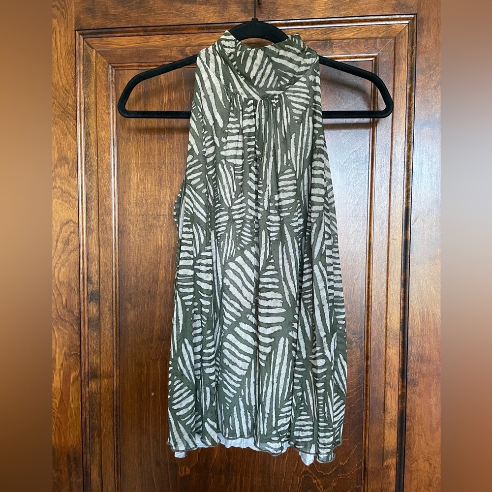 Women’s printed tank